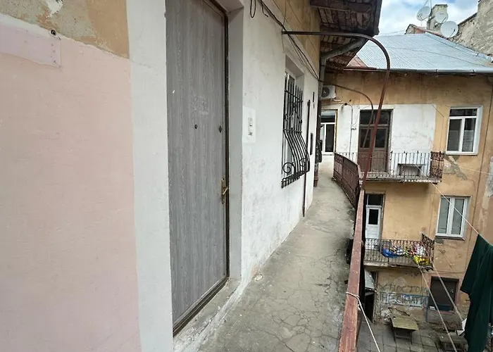 Apartment Center Near Opera House *