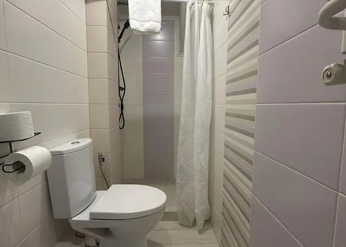 Center Near Opera House Apartment *